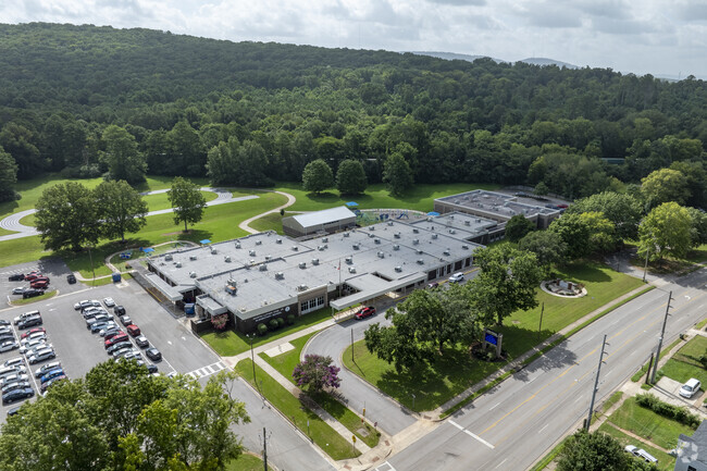 Full campus of Martin Luther King Jr. Elementary School in Huntsville Alabama.