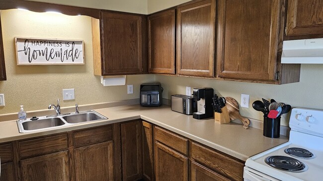 1908 Refset Dr, Janesville, WI 53545 - photo 7