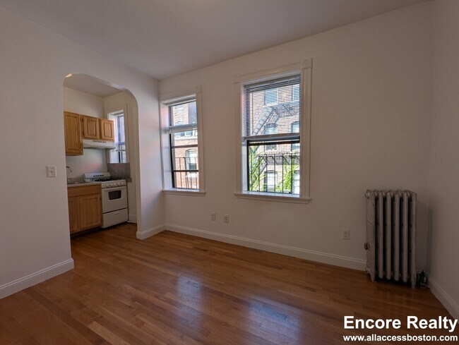 24 Phillips St unit 17, Boston, MA 02114 - photo 2