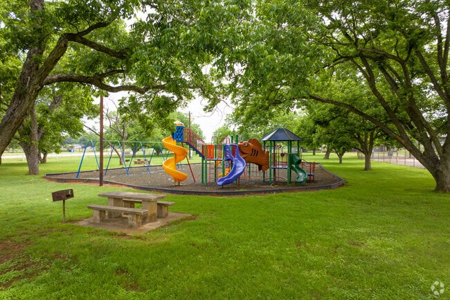 Stockdale City Park playground is the perfect place to take the kids.