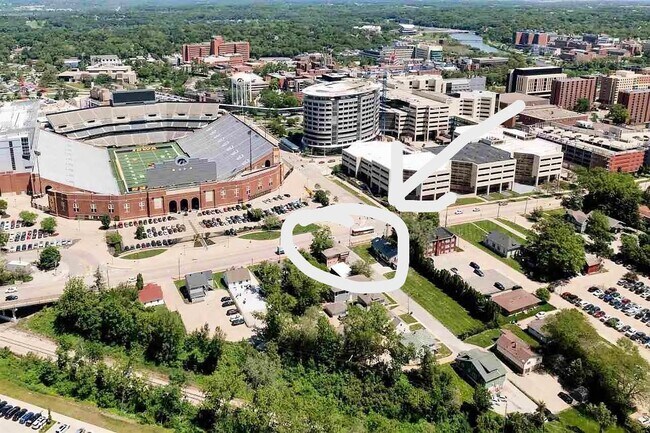 1 Triangle Place unit 2, Iowa City, IA 52246 - photo 7