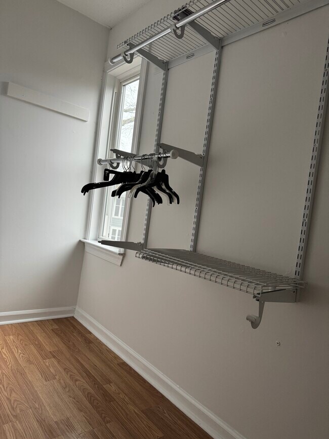 1021 Wirewood Dr unit 301, Raleigh, NC 27605 - photo 4