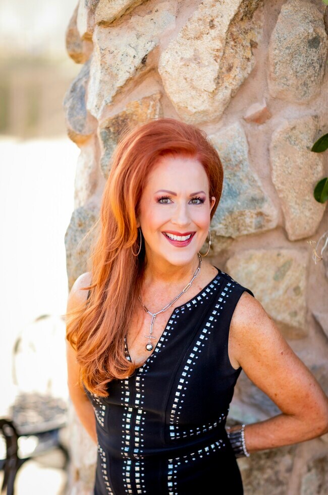 Mary Beth Kellee