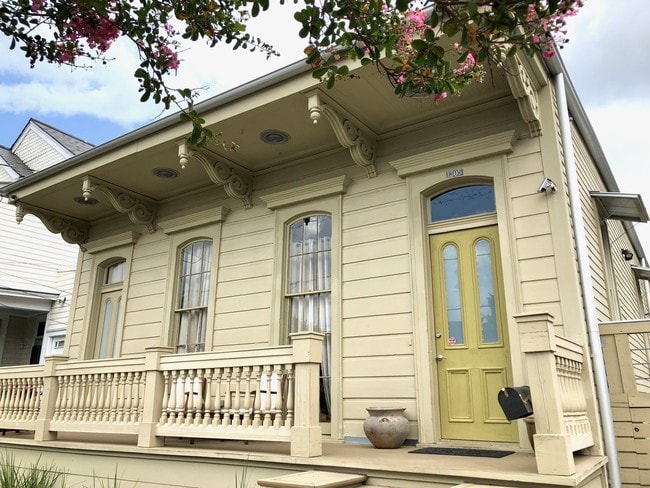 1305 Peniston St unit 1305, New Orleans, LA 70115 - photo 2