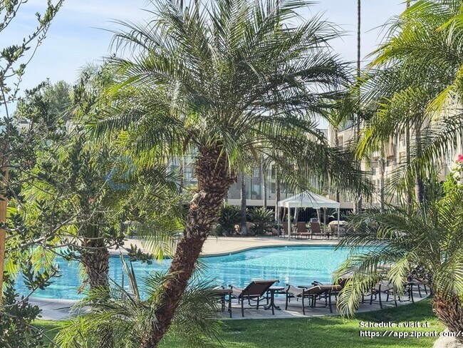 5500 Owensmouth Ave, Woodland Hills, CA 91367 - photo 4