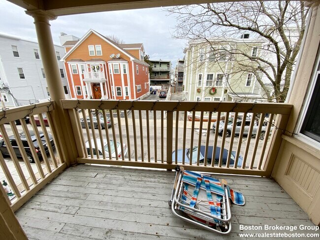 11 Romsey St unit 2, Dorchester, MA 02125 - photo 6