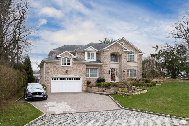 Large colonial homes are being built all over Searington.