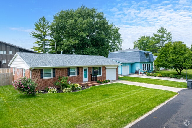 Homeowners in Edgelea keep their properties looking good.