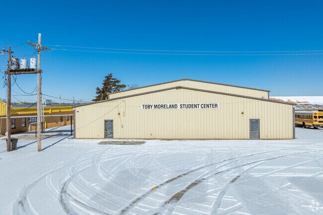 Copan elementary school offers amazing teachers that help develop students.