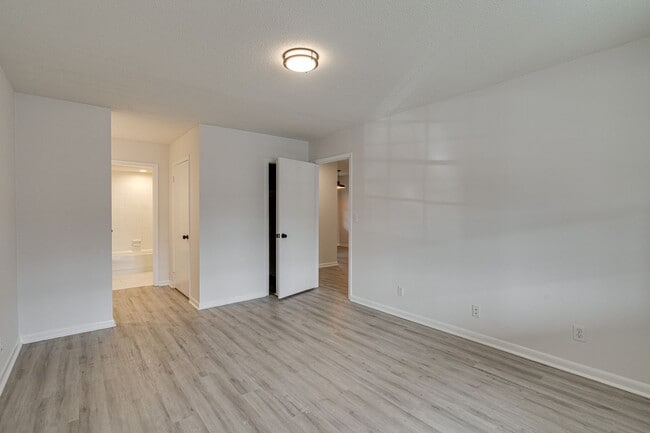 2845 Dayton Blvd unit 5, Chattanooga, TN 37415 - photo 3