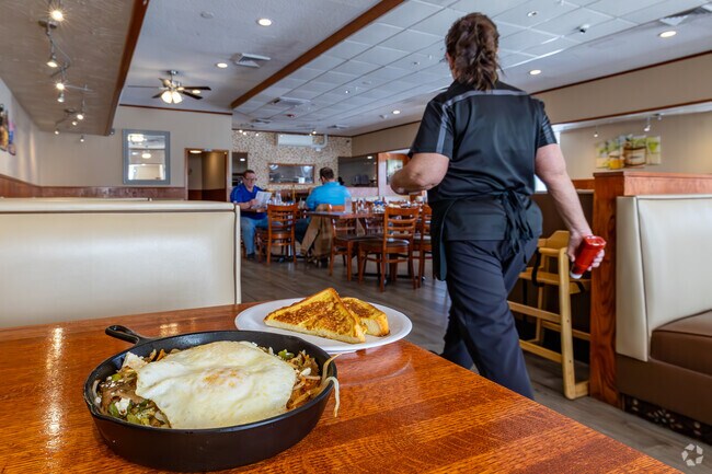 Honey Bee cafe in Springdale offers up familiar diner fare in a friendly environment.