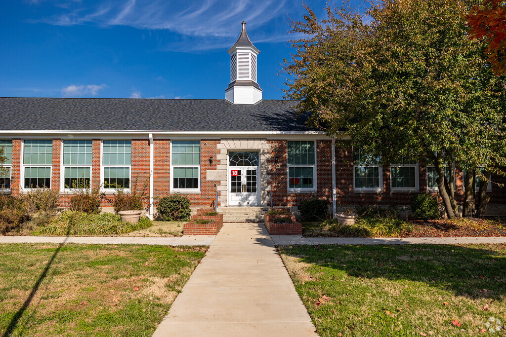 The current Sunshine Elementary building was originally constructed in 1930 and updated in 2019.