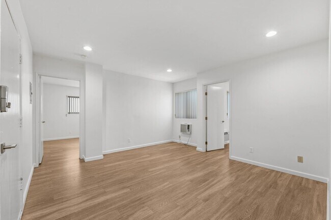 925 W 30th St unit 13, Los Angeles, CA 90007 - photo 5