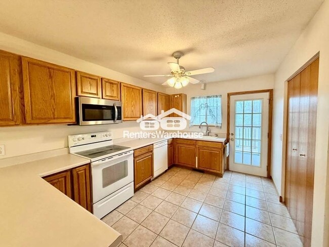 495 S 51st St, West Des Moines, IA 50265 - photo 2