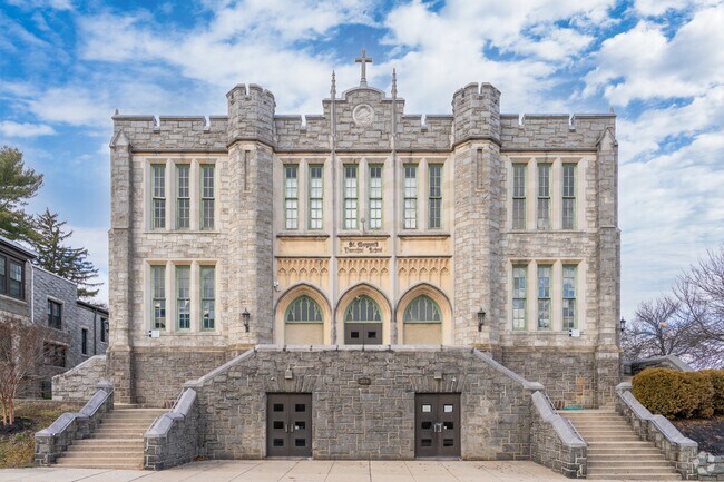 St. Margaret School serves Prek - K-8 with a Catholic education in Reading.