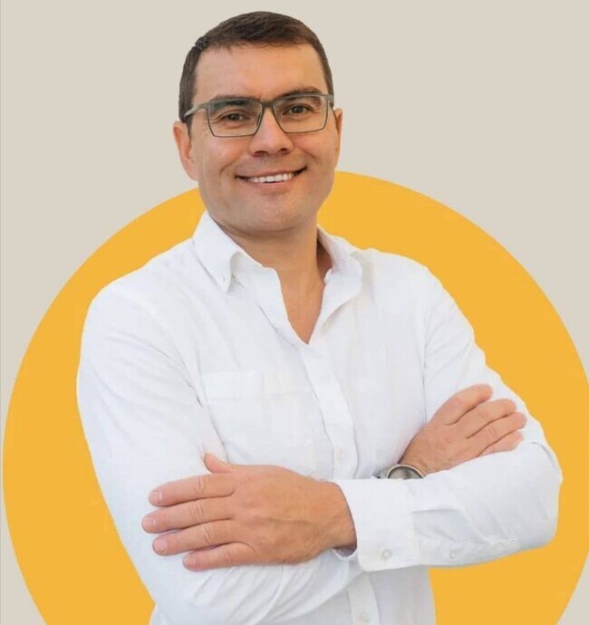 Agent Photo