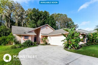 812 Crestridge Dr, Tarpon Springs, FL 34688