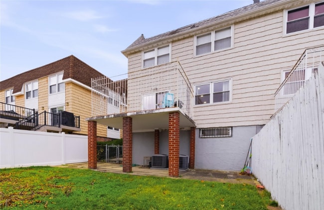 15-69-1215 215th St, Queens, NY 11360 - photo 2