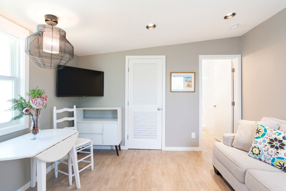 930 Pueo St unit Furnished Studio Ret, Honolulu, HI 96816 - photo 1