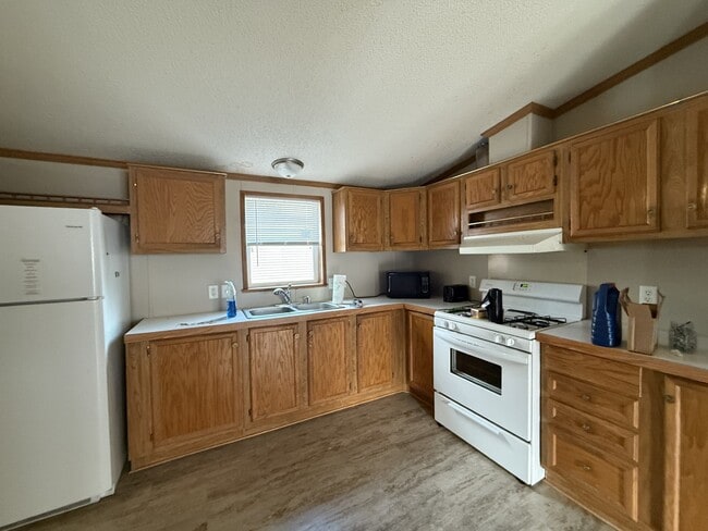 795 Orchid Trail, Traverse City, MI 49685 - photo 5