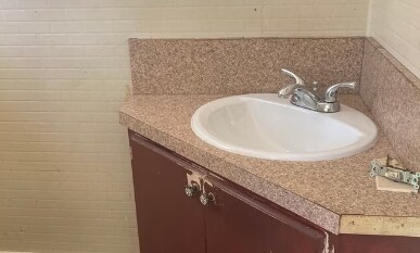 1715 Locust St, Texarkana, AR 71854 - photo 7