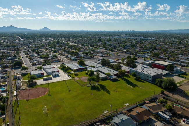 Palo Verde Middle School has a large and modern campus.