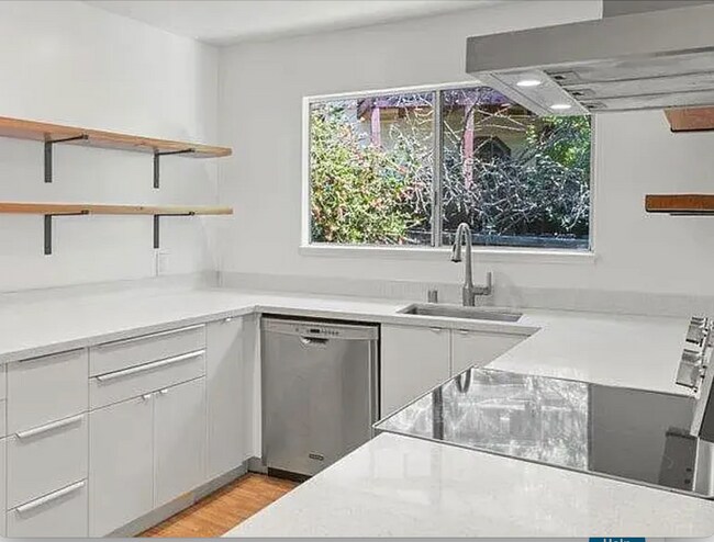 7620 Mountain Blvd unit 12, Oakland, CA 94605 - photo 5
