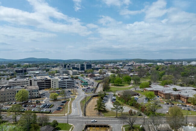 Close to downtown Huntsville Alabama, lies the 5 points neighborhood.