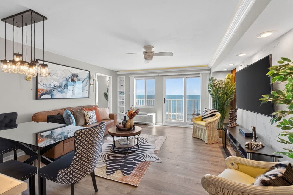 201 Rudee Loop Connector unit ID1353283P, Virginia Beach, VA 23451 - photo 1