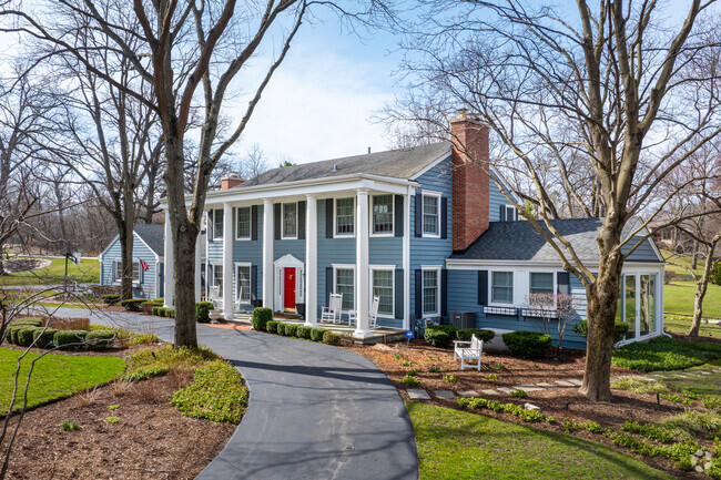Large colonial homes with towering pillars can be found in Inverness.
