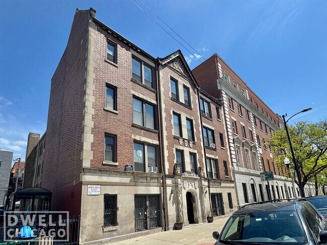 3346 N Marshfield Ave unit 1, Chicago, IL 60657 - photo 2