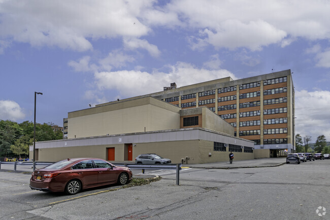 Bronx School of Law and Finance has 328 students in grades 8-12.