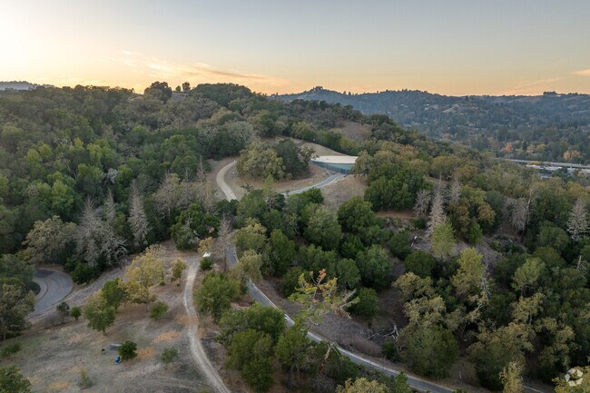 Several miles of hiking routes awaiting for you at Lafayette Reservoir near Tanglewood Lafayette, Ca.