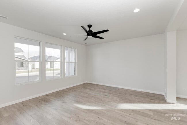 2979 E Mossy Creek Dr, Kuna, ID 83634 - photo 3