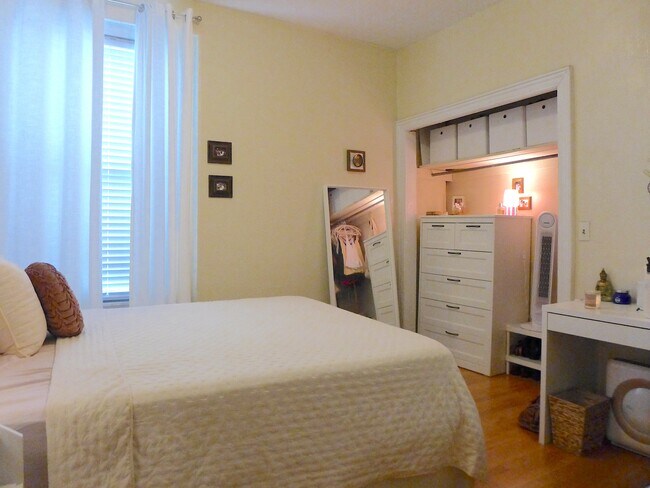 5 Warwick St, Roxbury Crossing, MA 02120 - photo 3