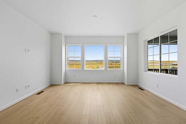 8828 Whiteclover St, Littleton, CO 80125 - photo 6