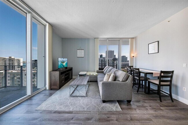 City 24 Condos unit 1104, Miami, FL 33137 - photo 5