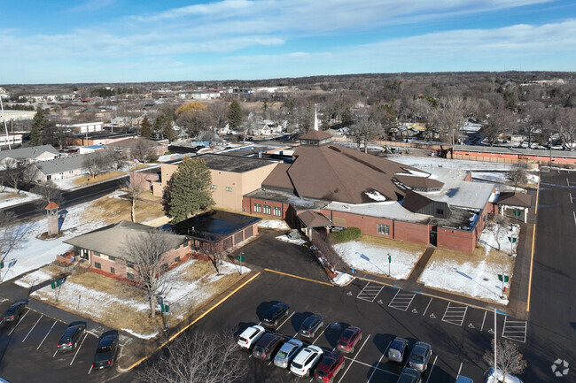 The student-teacher ratio at St. Andrew Catholic School is 17 to 1.