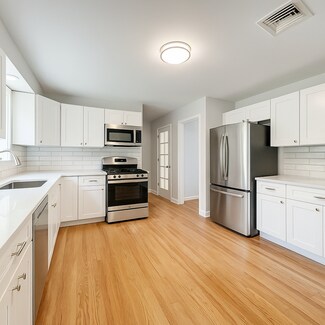 26 Locust Dr, Summit, NJ 07901