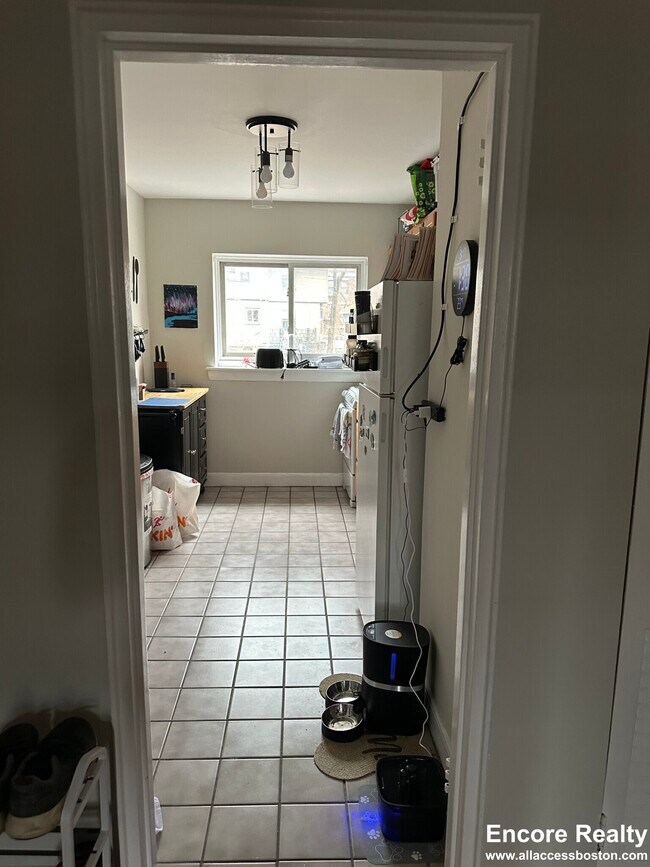 65 Chiswick Rd unit 10, Brighton, MA 02135 - photo 2