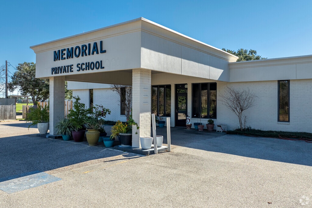 While revolutionizing education, Memorial Private High emphasizes low-stress, high outcomes.