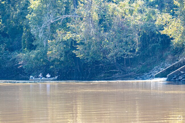 Fishermen of Radium Springs can fish the Flint River.