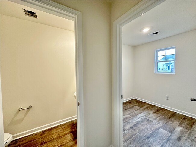 612 Seaborn Cir, Pendleton, SC 29670 - photo 5