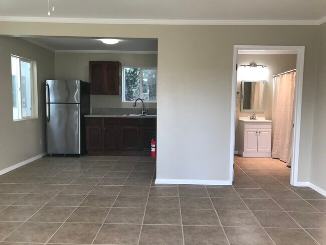 367 Howell Rd unit 2, Oxnard, CA 93033 - photo 6