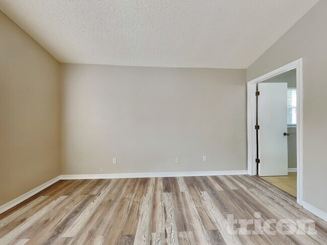 233 Lakeway Ln, Apollo Beach, FL 33572 - photo 6