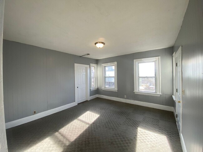 399-401 Orms St unit 2, Providence, RI 02908 - photo 7
