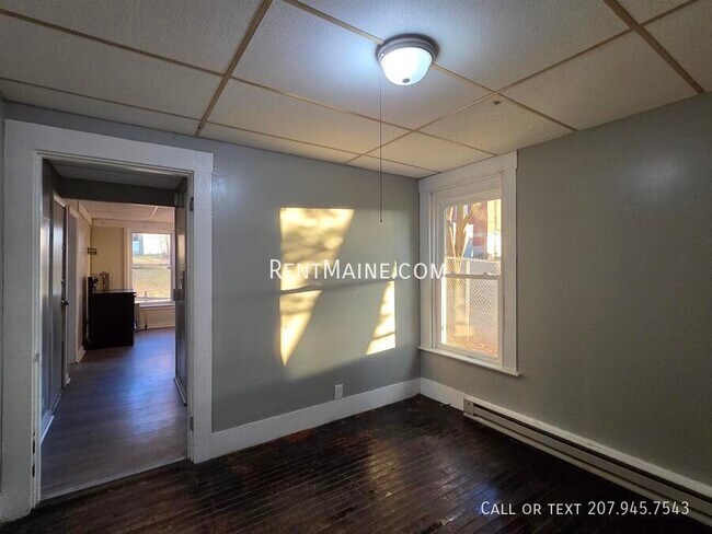29 Elm St unit 1, Lewiston, ME 04240 - photo 6