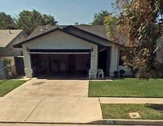 855 S T St, Tulare, CA 93274