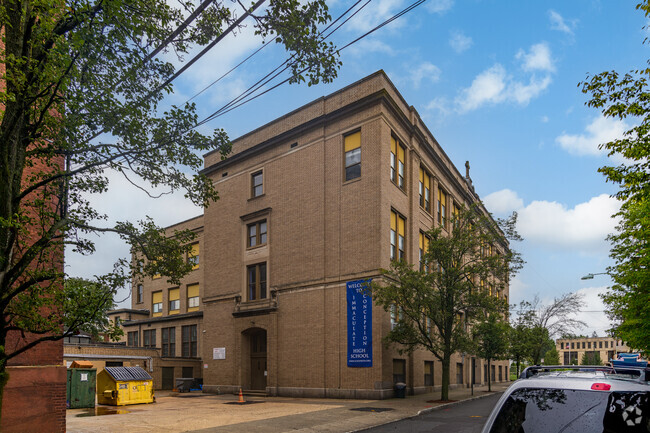 According to niche.com, Immaculate Conception High School has received an A rating.