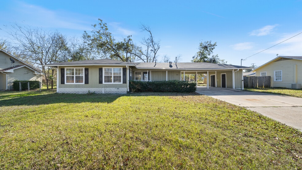 403 Prairieville St, Canton, TX 75103 - photo 1